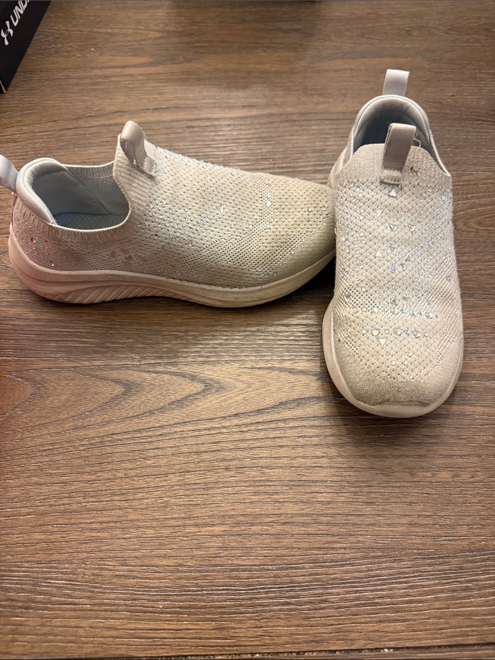 Skechers Kids Slip-On Sneakers in Light Beige with Subtle Glitter